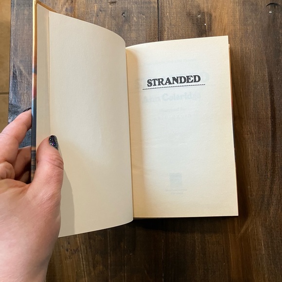 Stranded by Ann Coleridge - Vintage Hardcover - First Printing 1989 - Picture 9 of 15